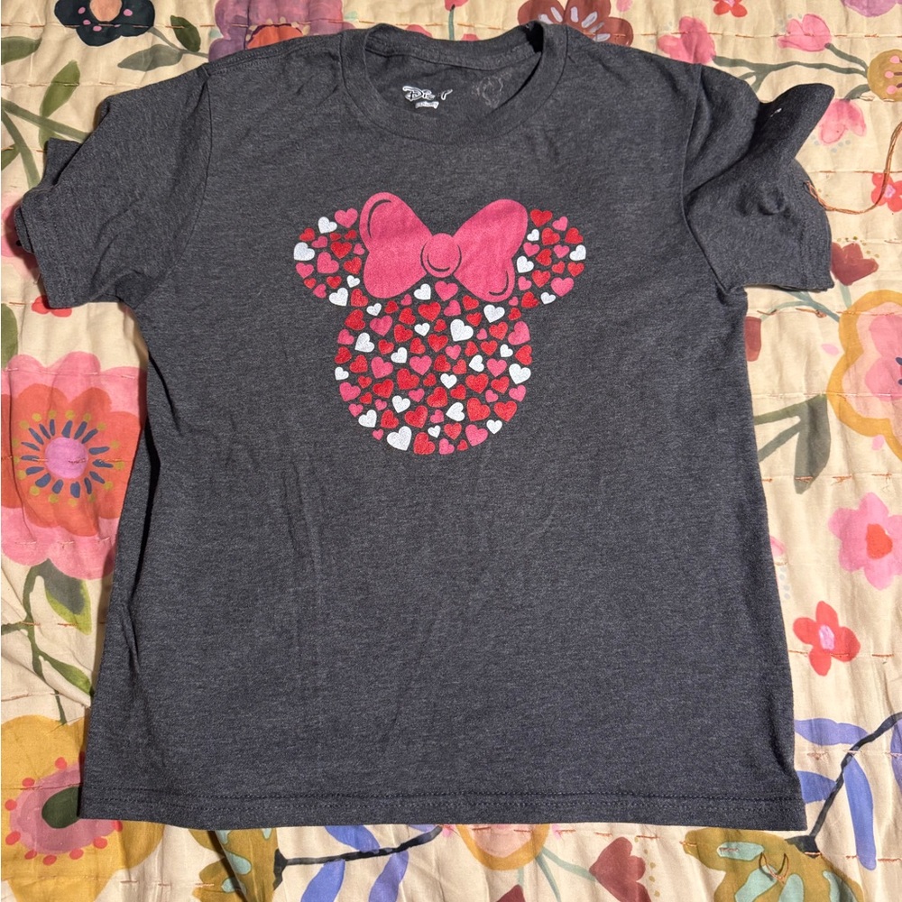 Disney Kid’s Minnie Heart Tee Shirt ~ M